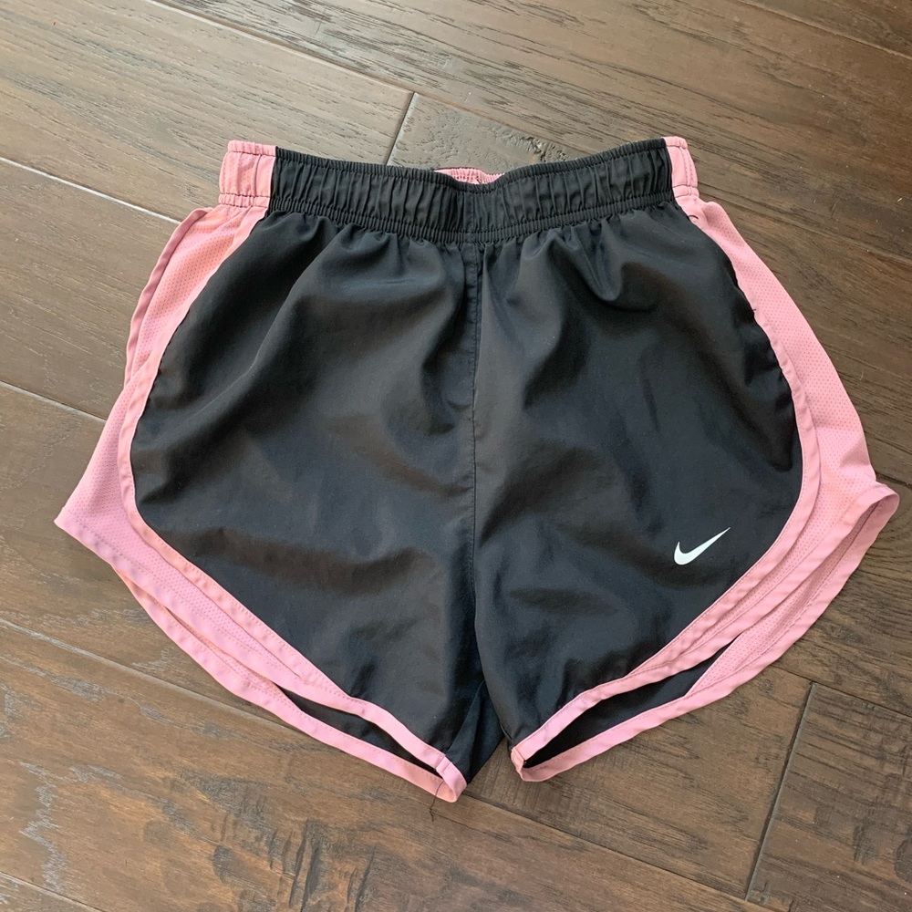 Nike running shorts - Picture 1 of 4